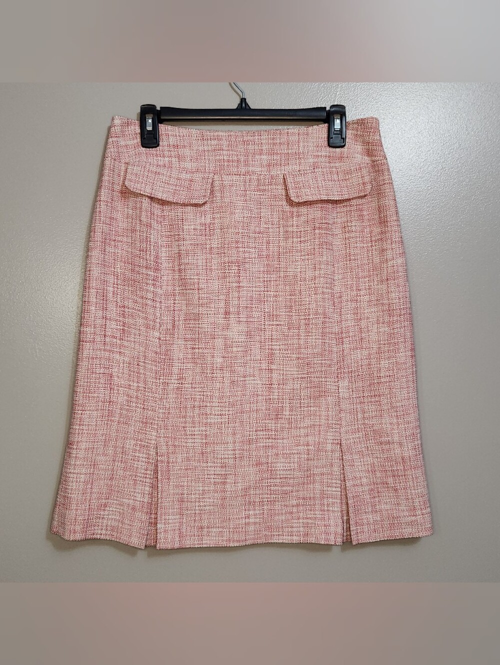 Liz Claiborne Pink Tweed Pencil Skirt with Flap Pockets Size 10